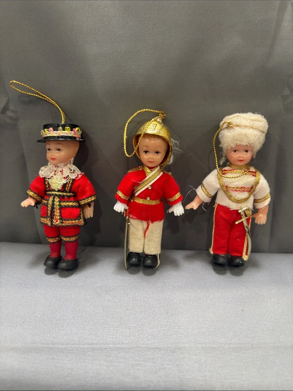 vintage British Royal Guard plastic souvenir ornaments qty 3